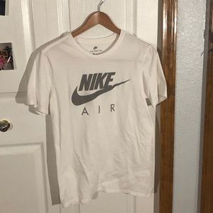 Men’s Nike tee